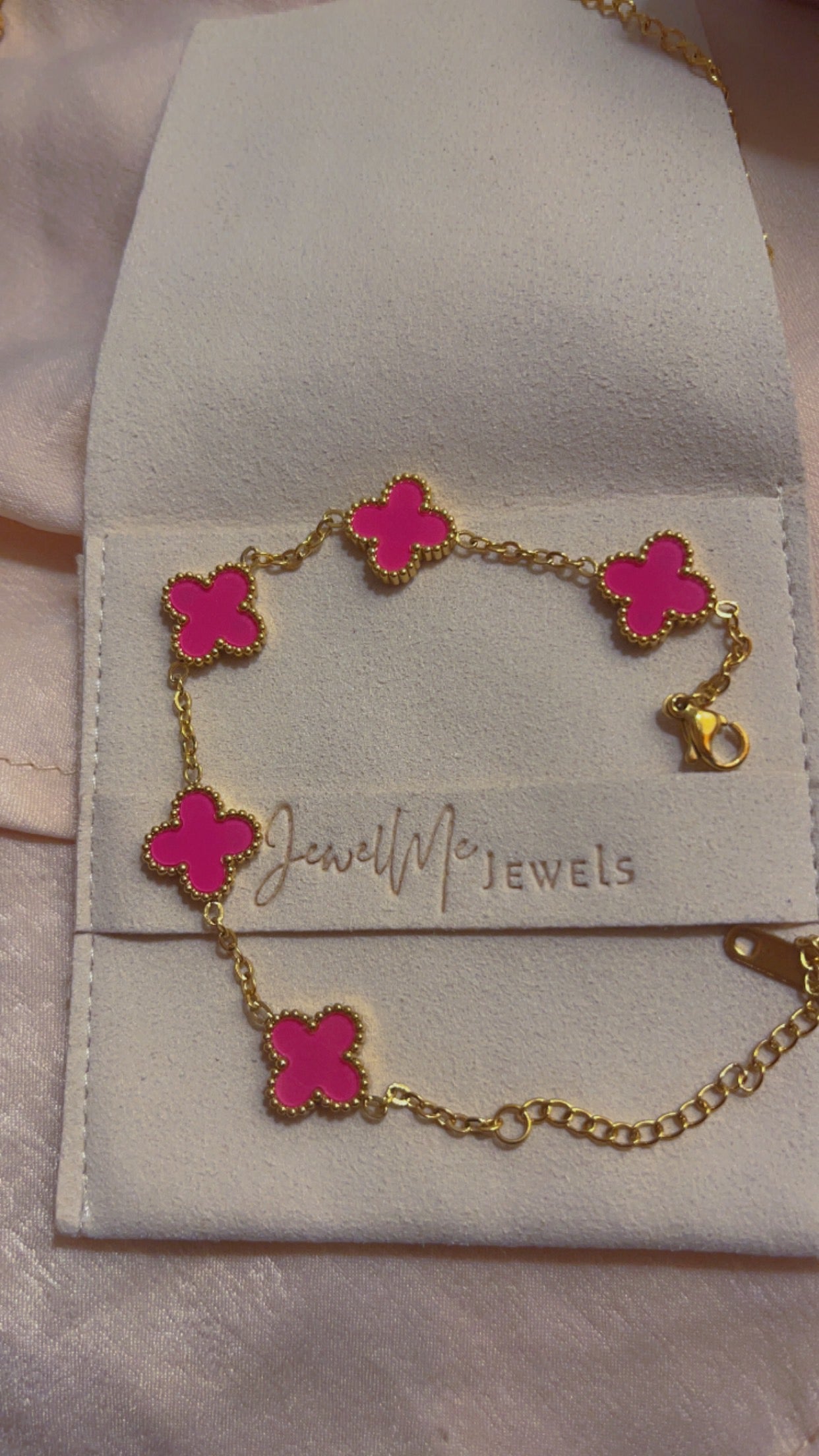 Clover bracelet (pink & gold)