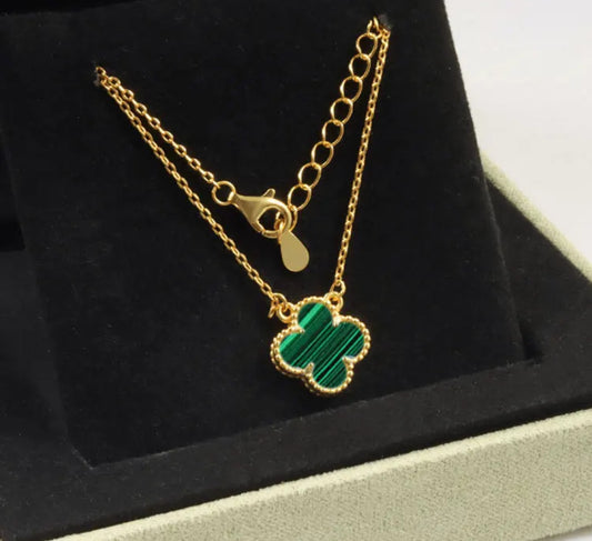 Clover necklace ( gold & green)