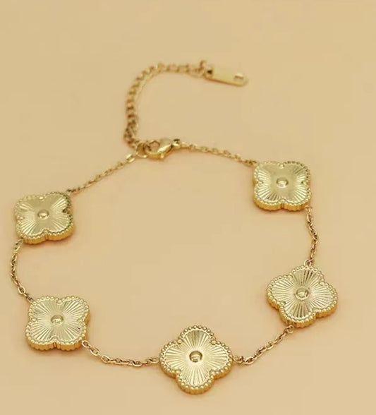 Clover Bracelet (gold)